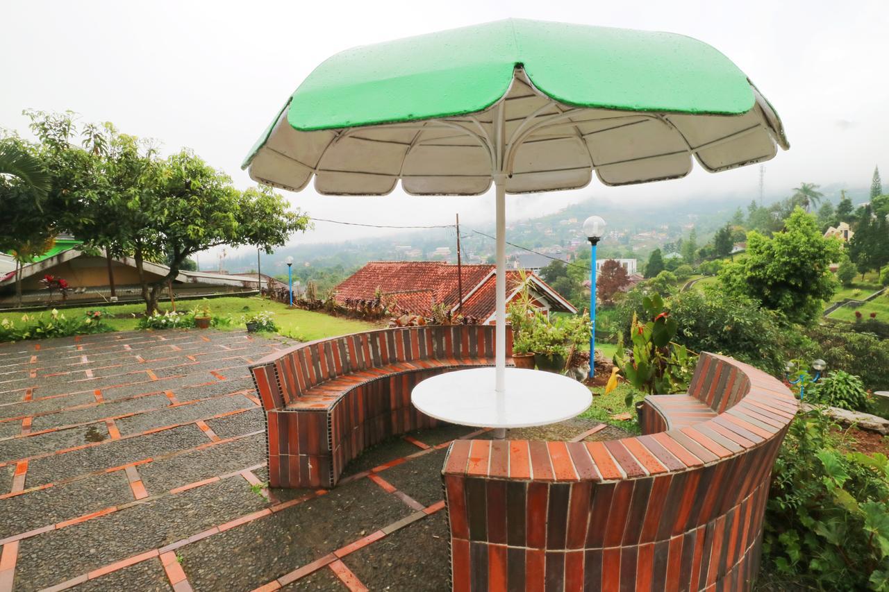 Villa Madani Paragajen Exterior photo